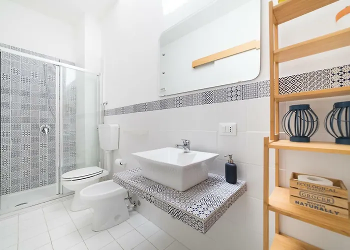 Bed And Book Giusino 住宿加早餐酒店 2*