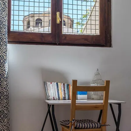 Bed & Breakfast Bed And Book Giusino 2*