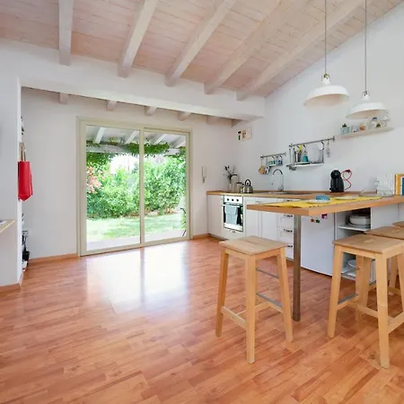 Bed And Book Giusino Bed & Breakfast 2*